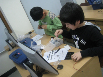 꾸미기_04.21 로보-04.jpg